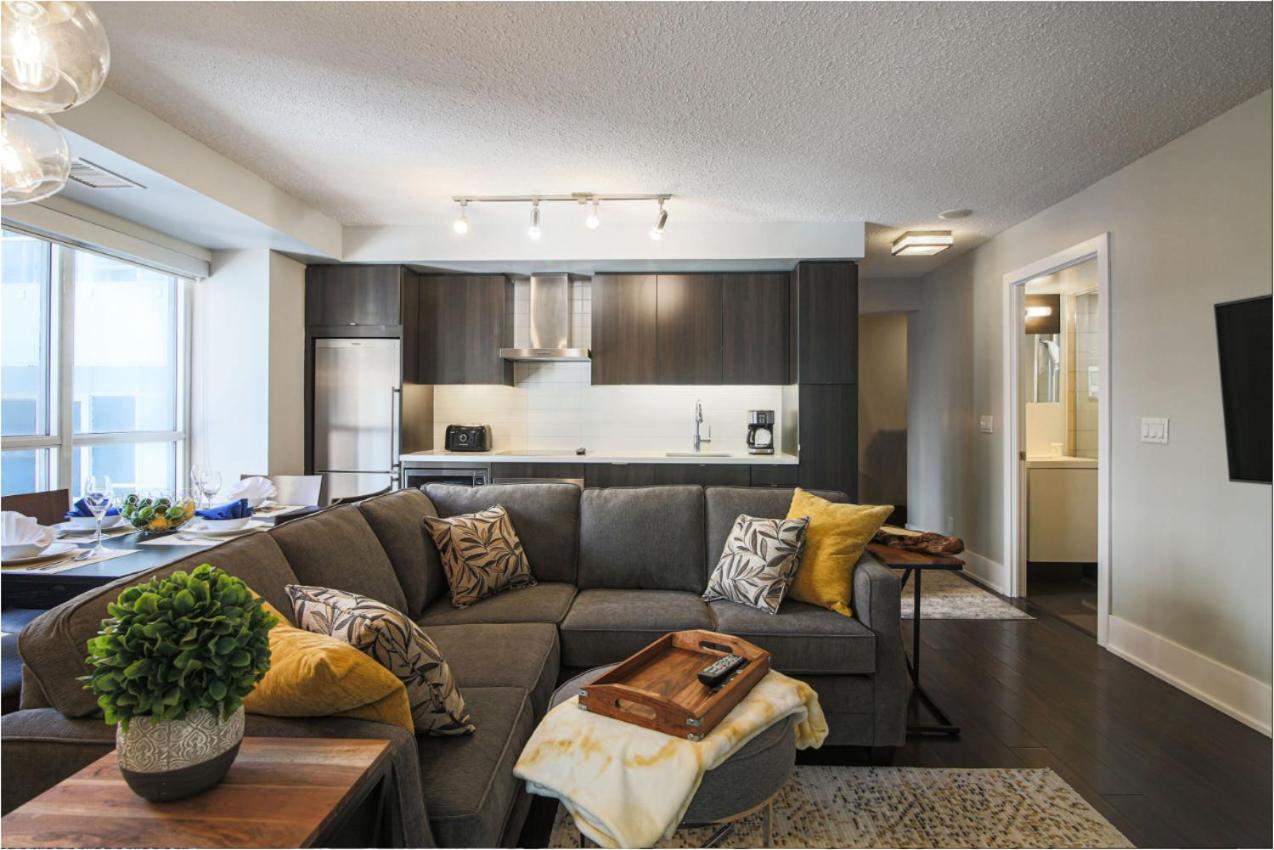 Loft - Entertainment & Financial District Apartment Toronto Room photo